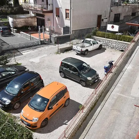 Relais Milo 3* 阿杰罗拉